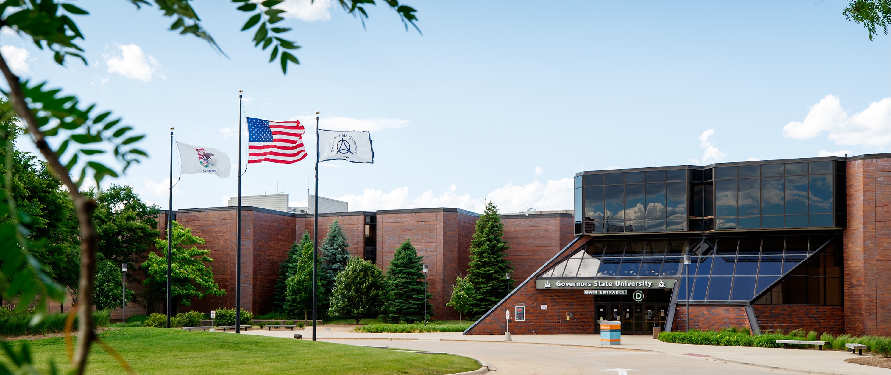Front entrance of Governors State University